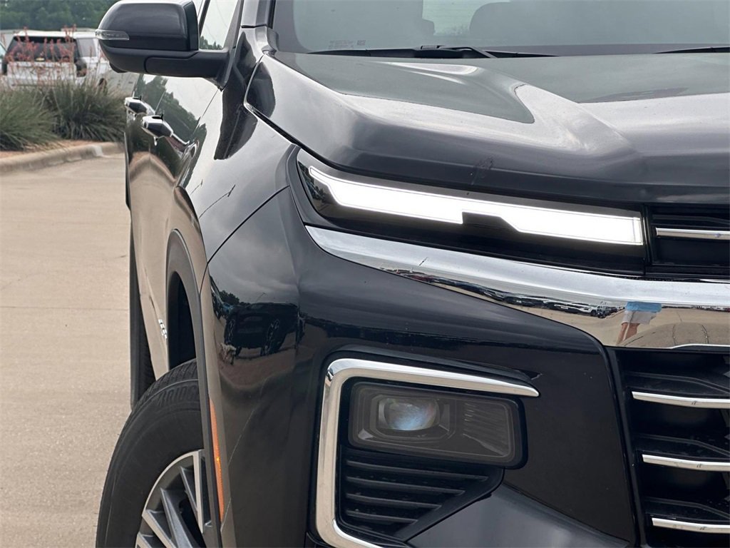 2025 Chevrolet Traverse photo 4