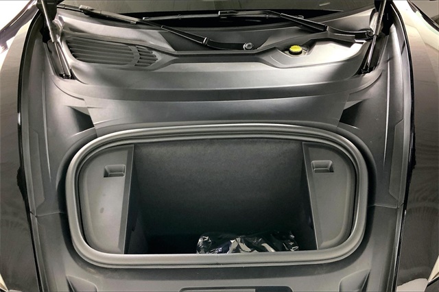 2025 Porsche Taycan 4S photo 21