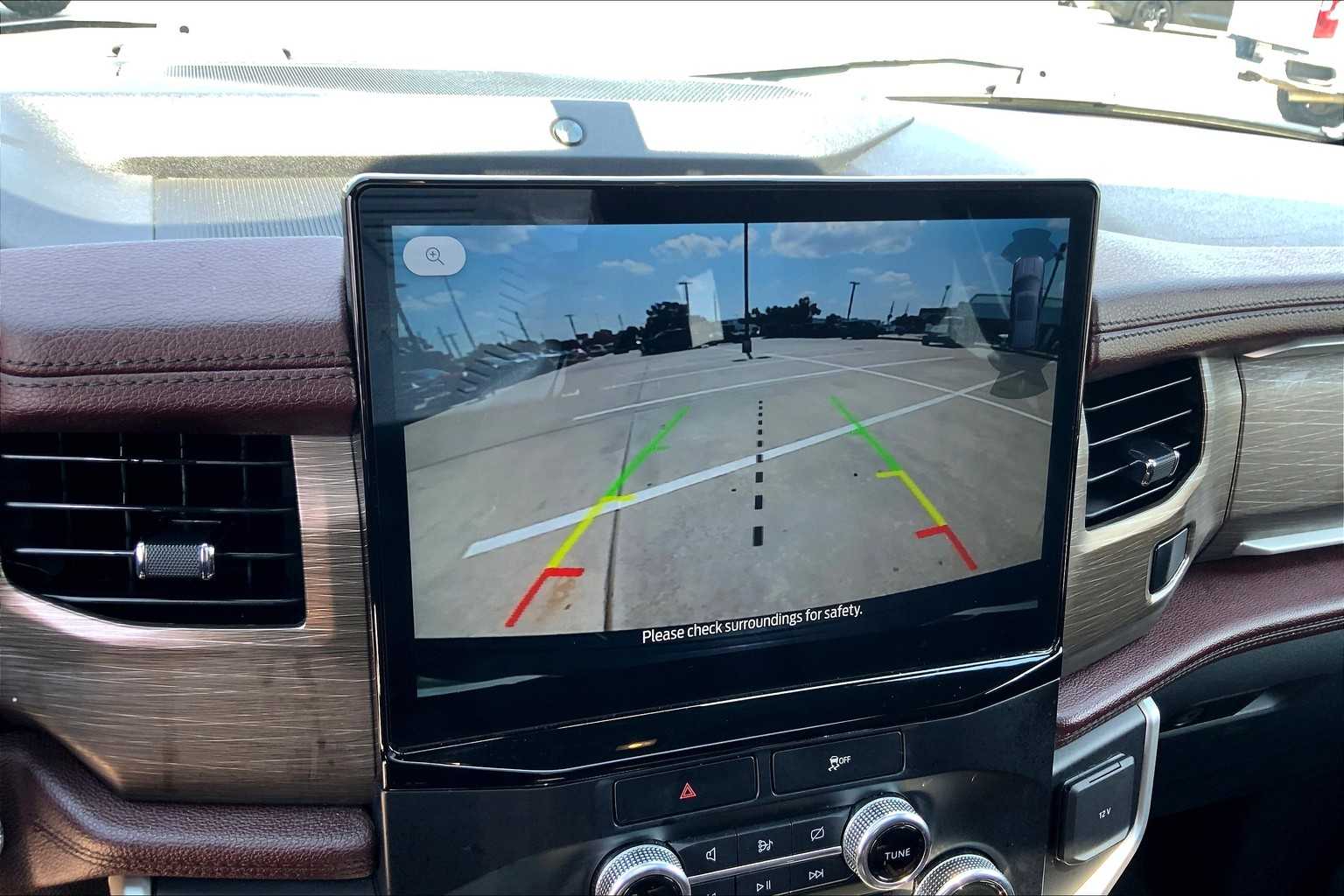 2023 Ford Expedition Limited photo 28