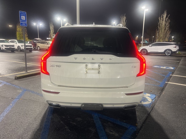 2017 Volvo XC90 T5 Momentum photo 4