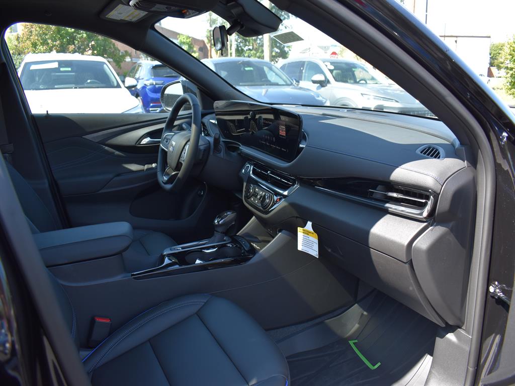 2025 Buick Envista ST photo 5