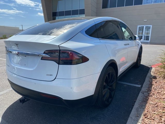 2016 Tesla Model X 90D photo 10