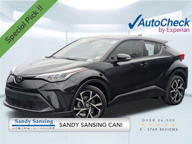 2021 Toyota C-HR XLE's photo