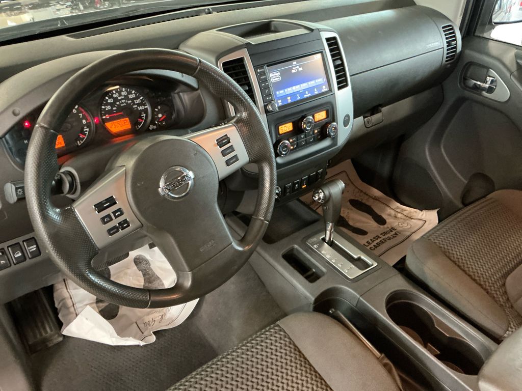 2019 Nissan Frontier SV photo 9