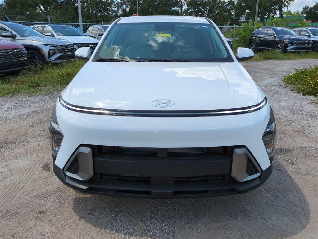 2026 Hyundai Kona SE photo 2