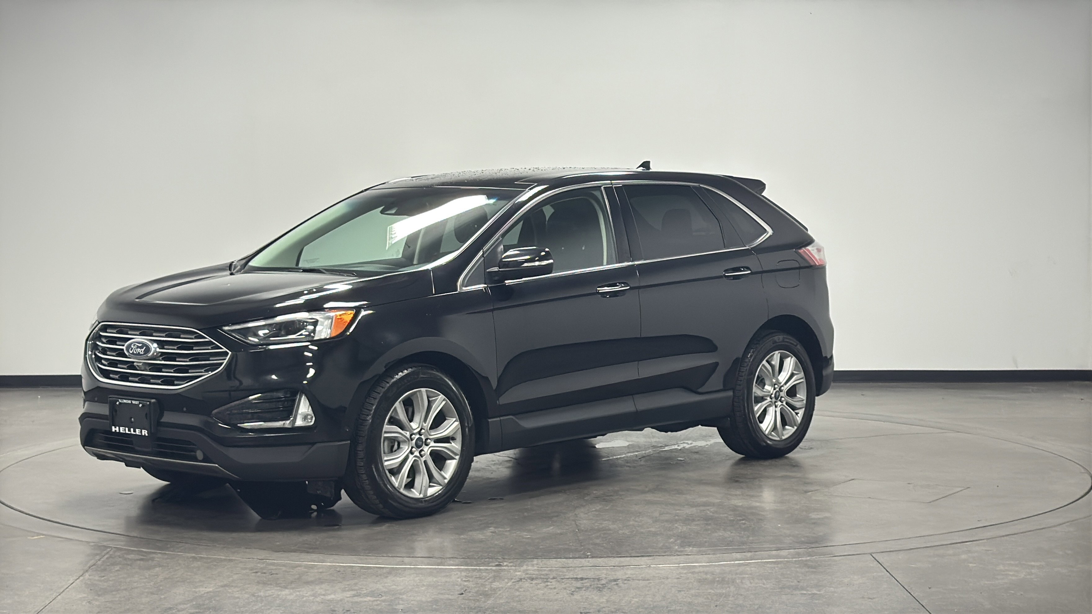2019 Ford Edge Titanium photo 3