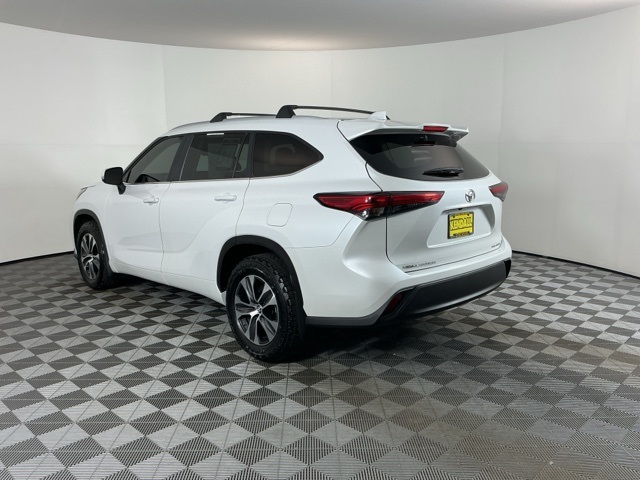 2023 Toyota Highlander XLE photo 4
