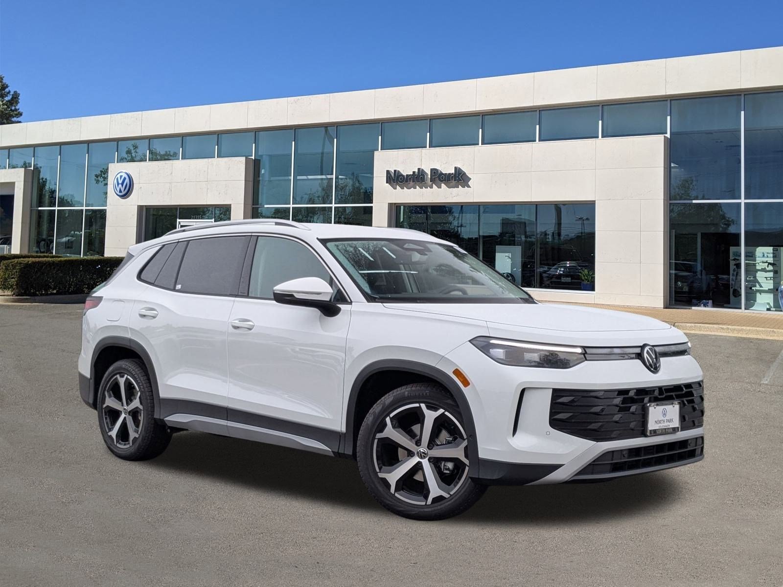 2026 Volkswagen Tiguan SE's photo