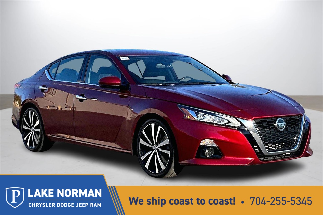 2020 Nissan Altima Platinum's photo