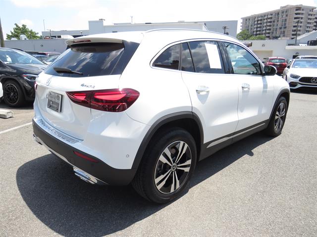 2025 Mercedes Benz GLA 250 4MATIC photo 4