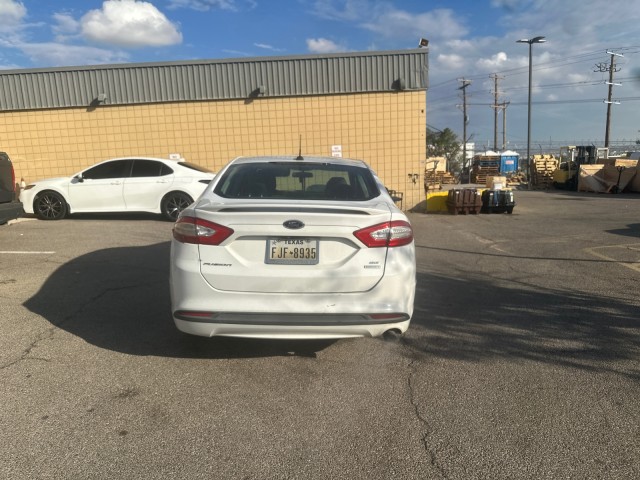 Used 2015 WHITE Ford SE image 6