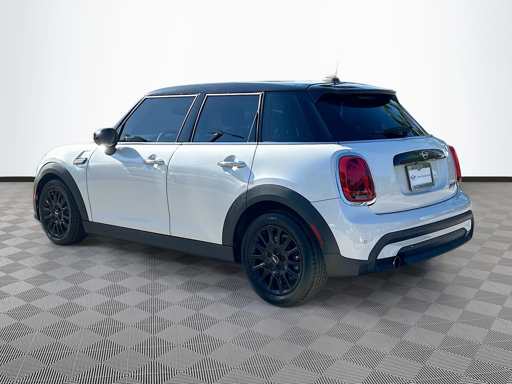 2023 Mini Cooper 4 Door Hardtop photo 5