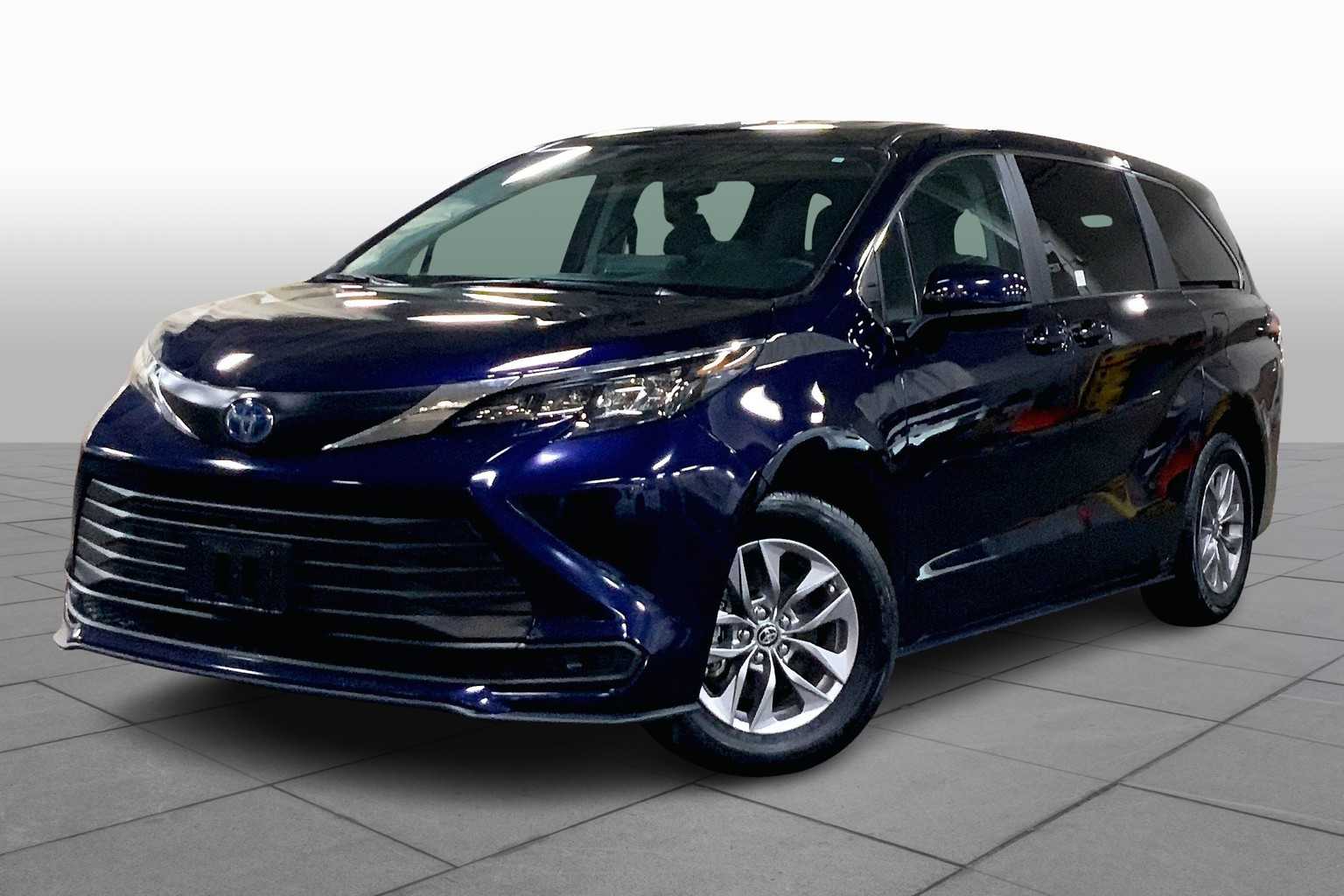 Burnsville Toyota 2021 Toyota Sienna Xle Awd Passenger Van Cheap