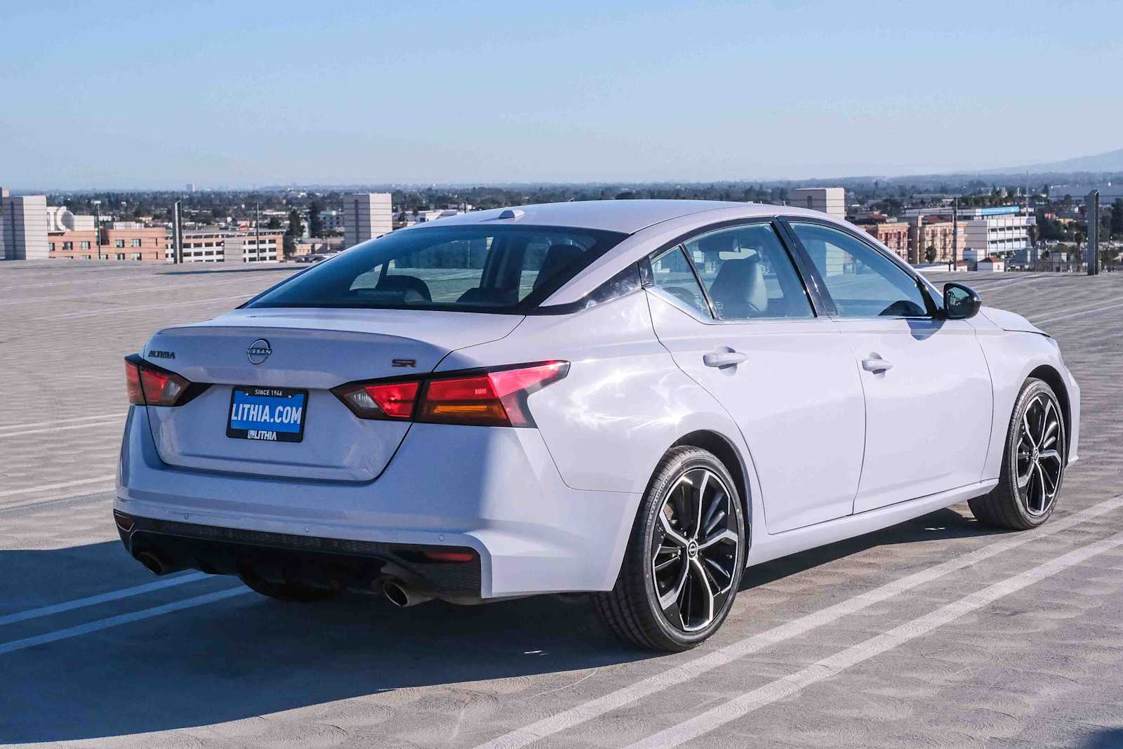 2024 Nissan Altima 2.5 SR photo 4