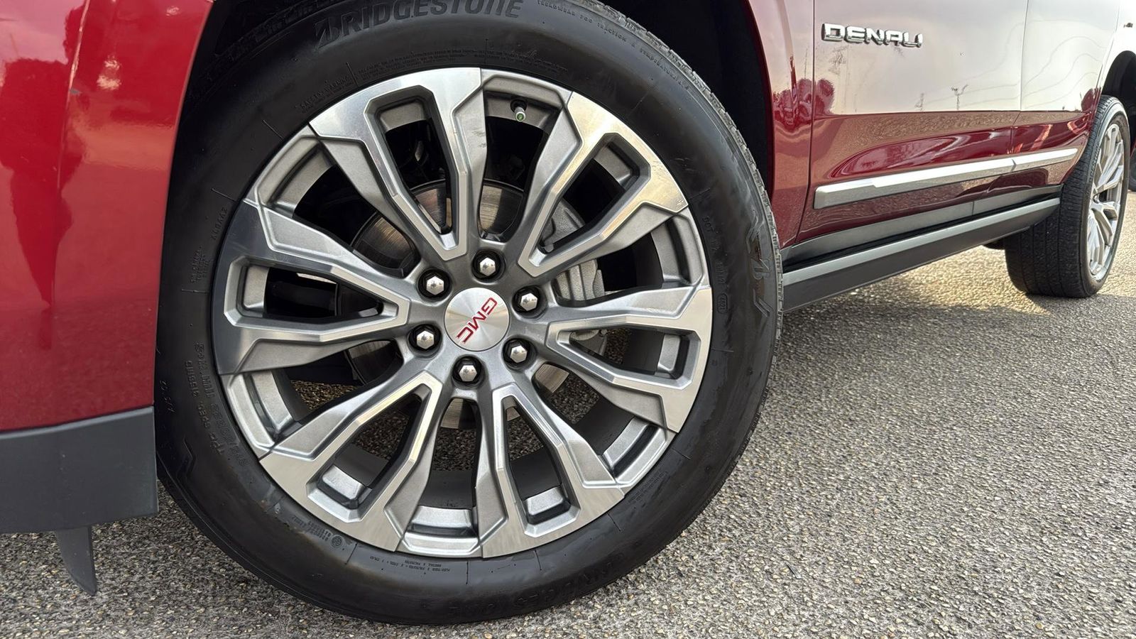 2021 Gmc Yukon Denali photo 9