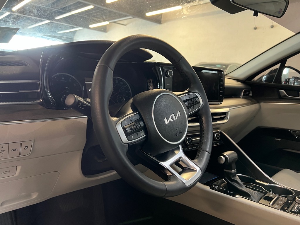 2022 Kia K5 EX photo 8