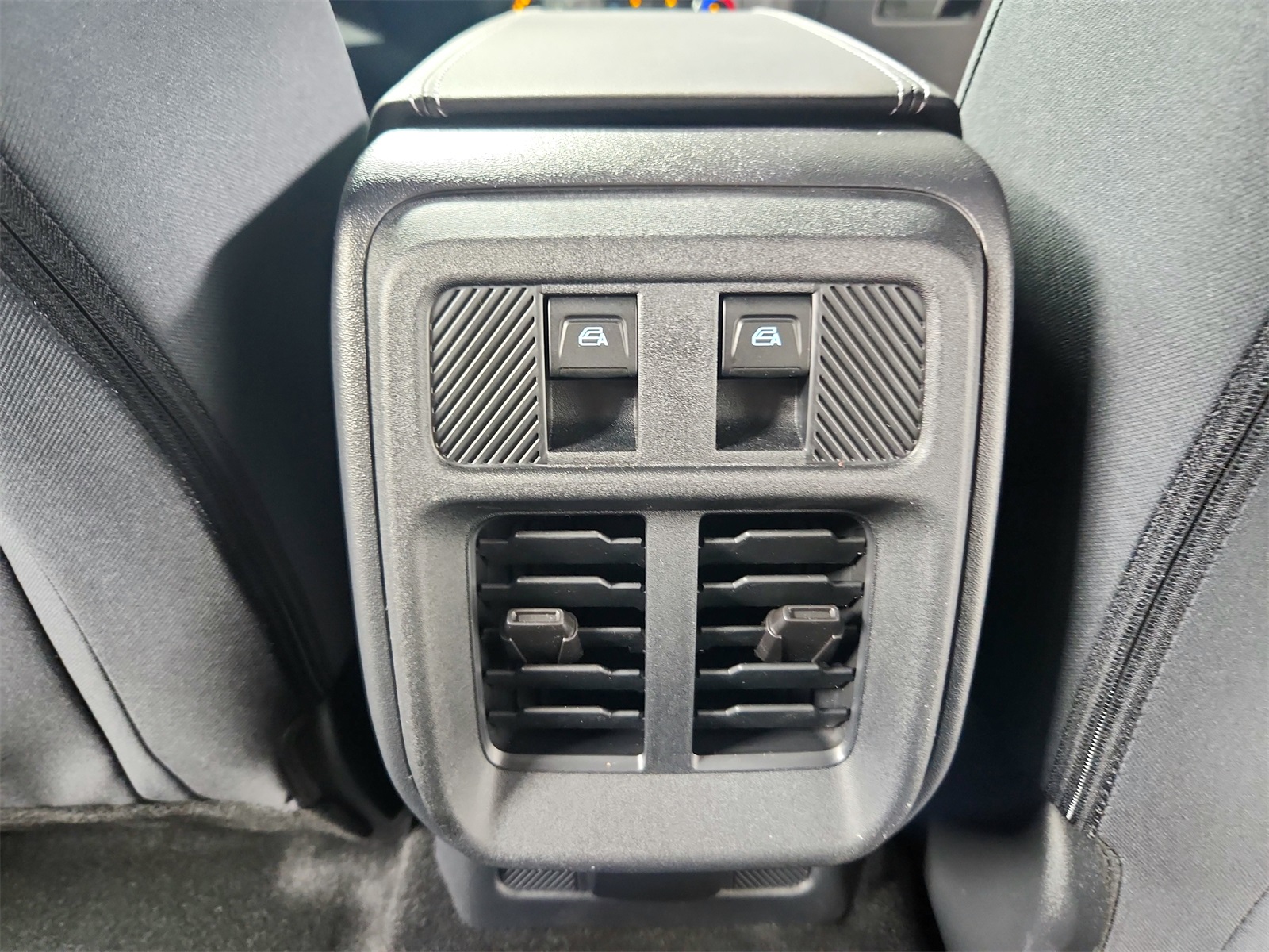 2025 Ford Bronco Base photo 35