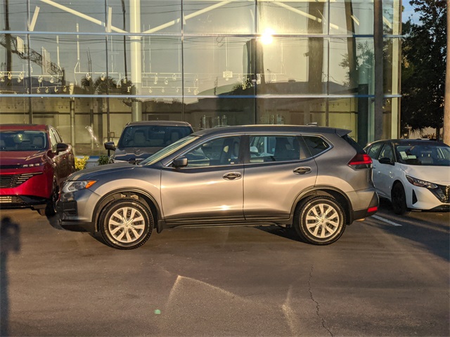 2019 Nissan Rogue S photo 3