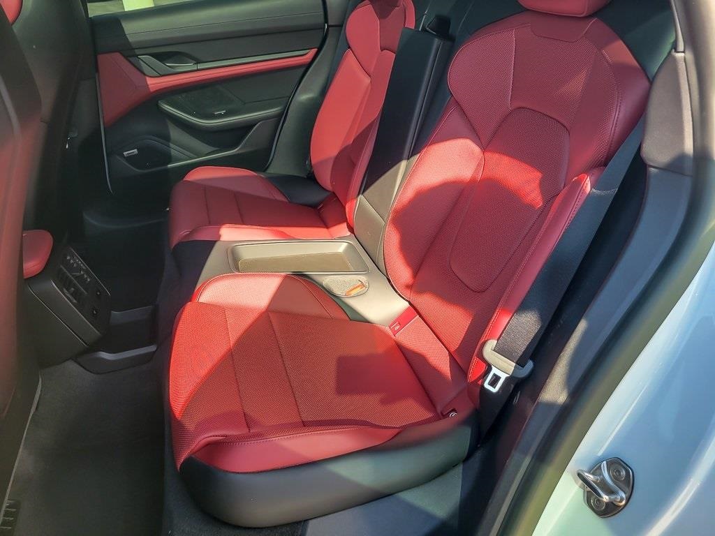 2022 PORSCHE TAYCAN - Image 9