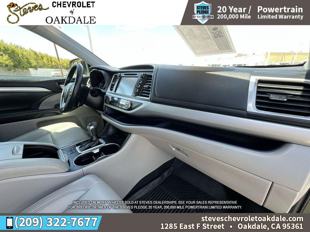 2019 Toyota Highlander XLE photo 26