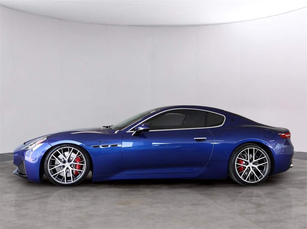 2024 Maserati Granturismo Modena photo 4