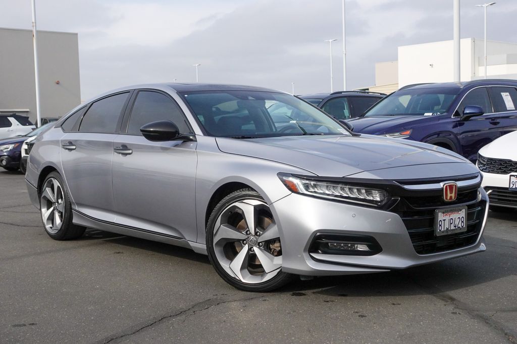 2020 Honda Accord Touring 2.0T photo 4