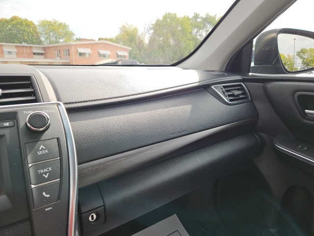 2017 Toyota Camry XLE XSE photo 29