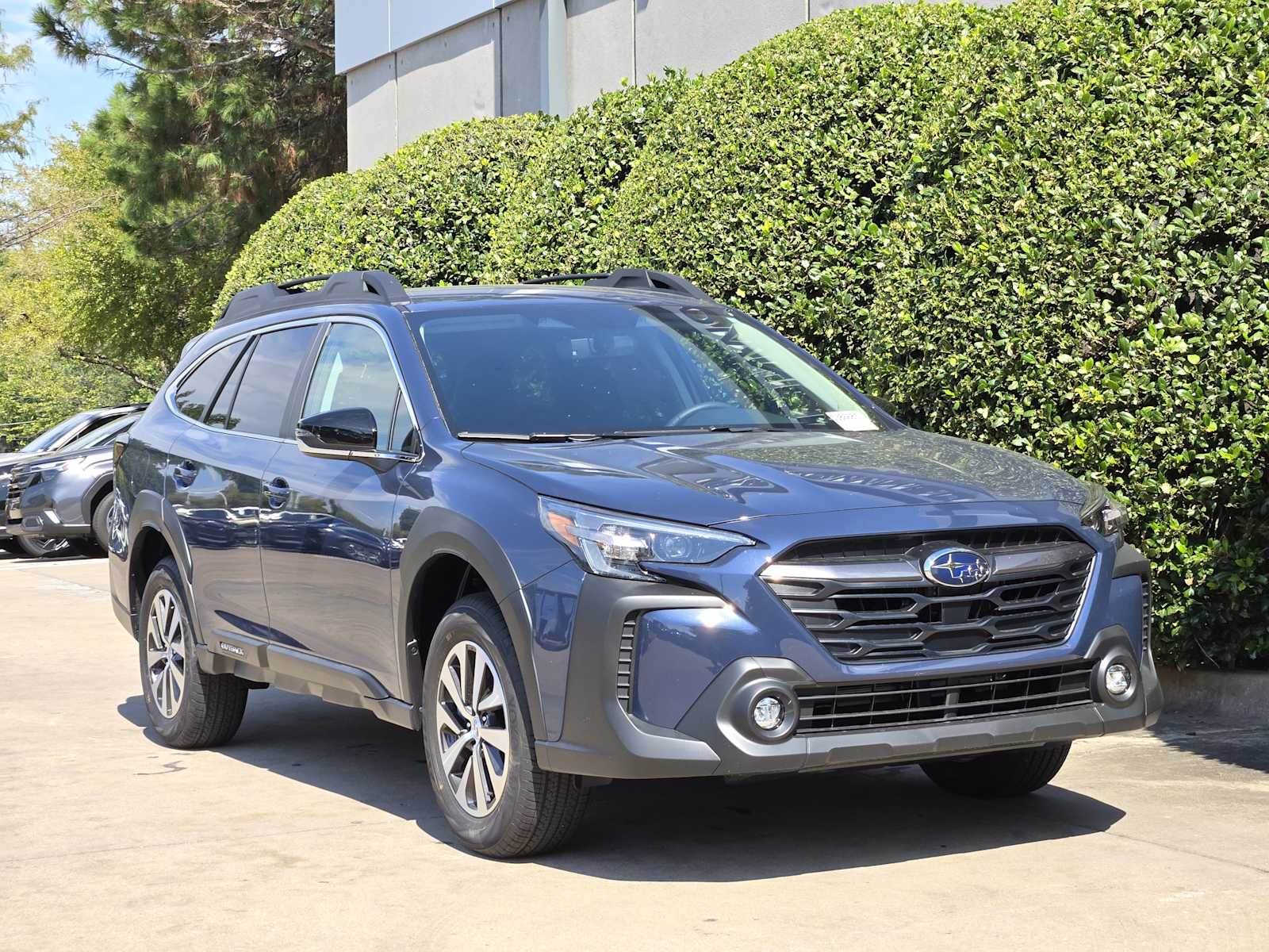 2025 Subaru Outback Premium photo 2