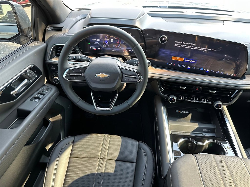 2025 Chevrolet Suburban High Country photo 18