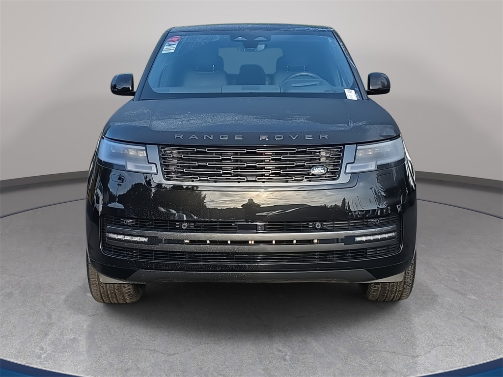 2025 Land Rover Range Rover SE photo 2