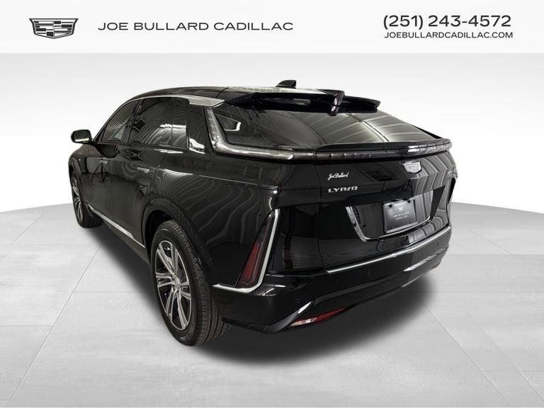 2025 Cadillac Lyriq Luxury photo 4