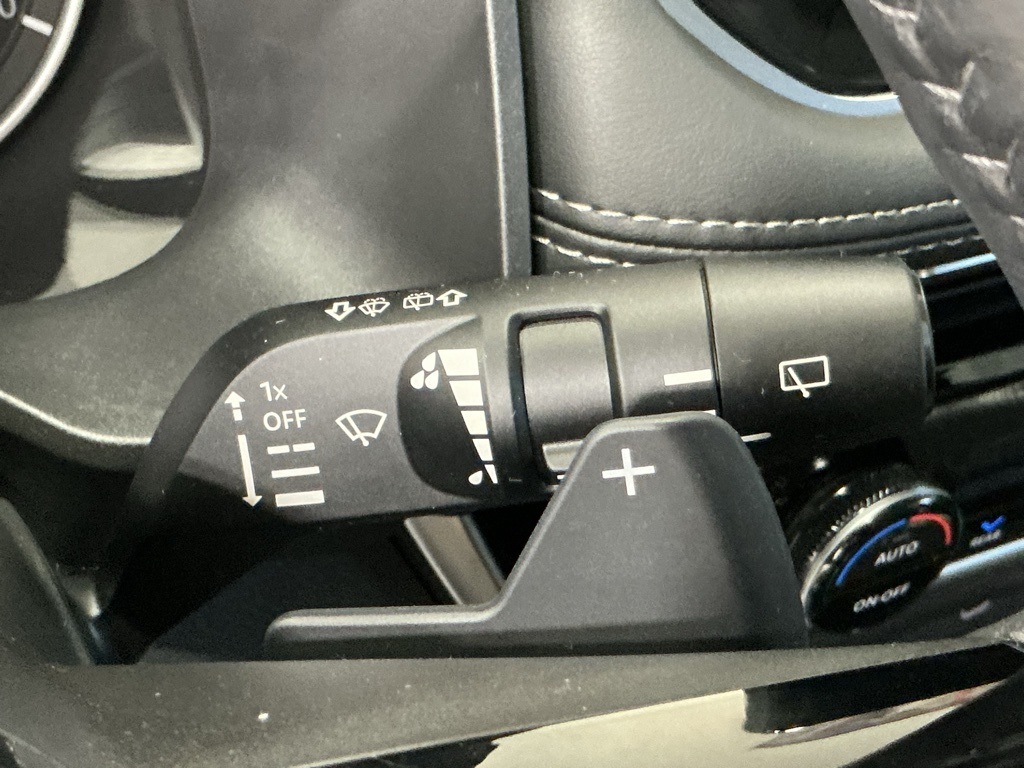 2023 Nissan Rogue SL photo 19
