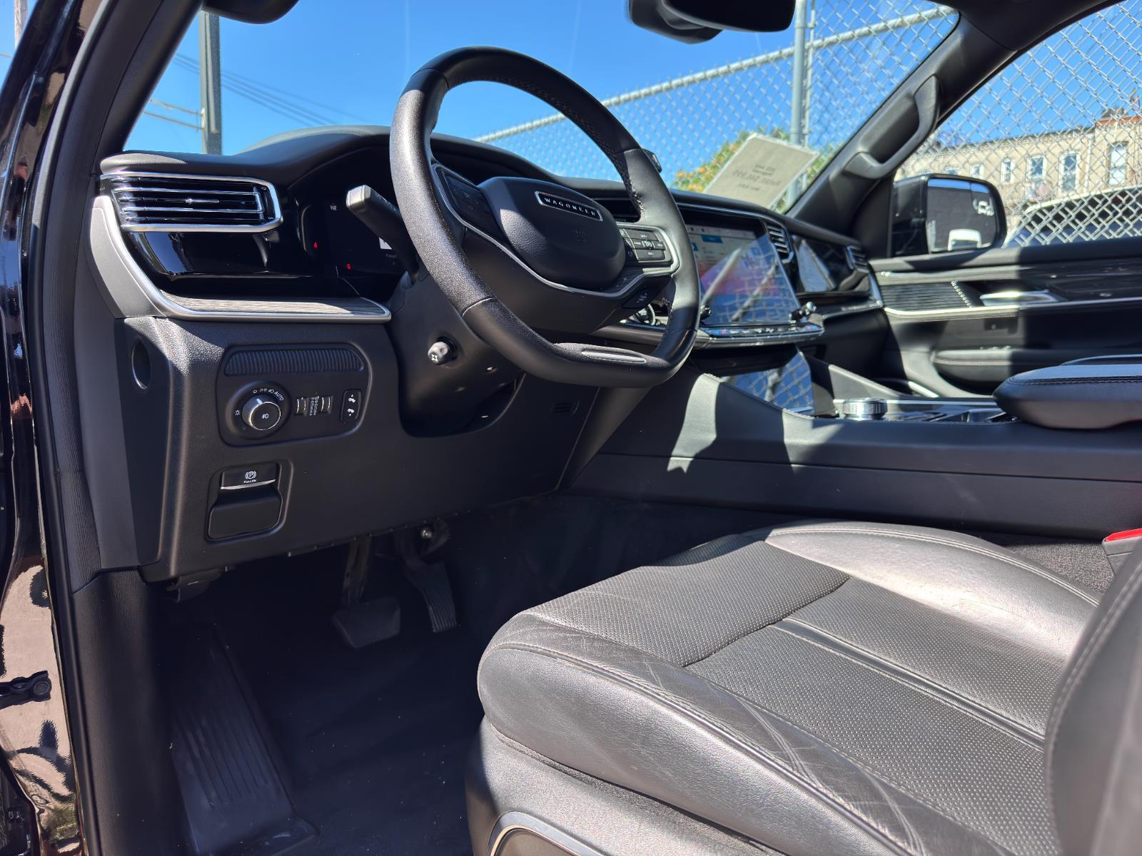 2022 Jeep Wagoneer Series II photo 15