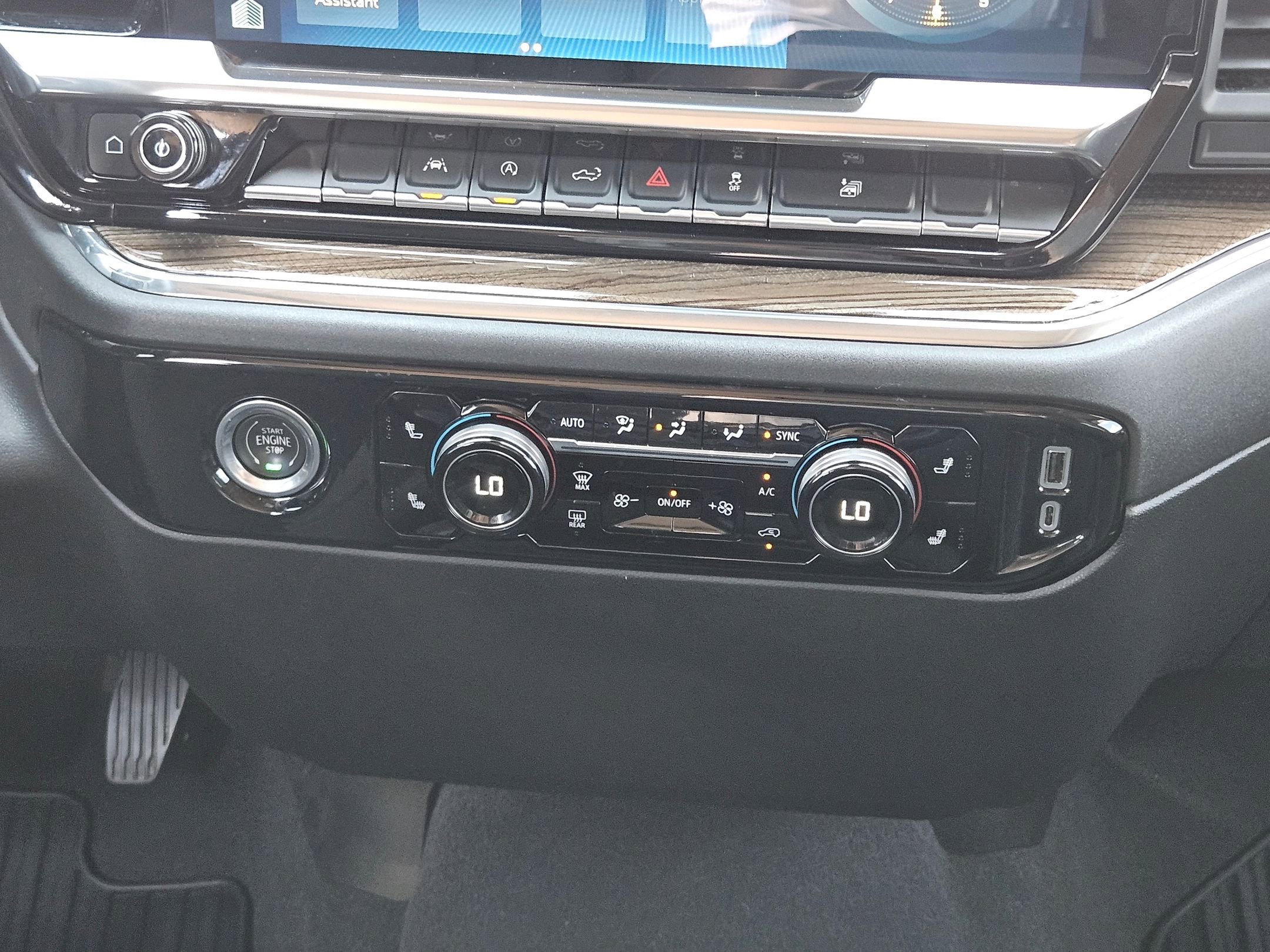 2023 Chevrolet Silverado 1500 LT photo 18