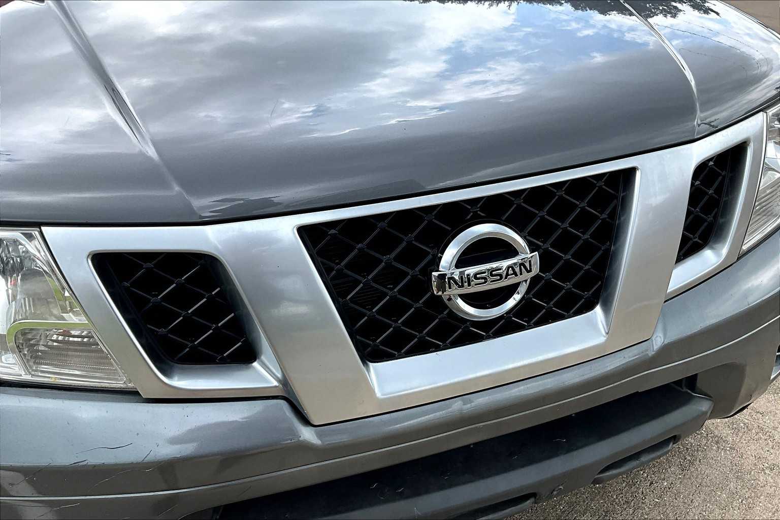 2020 Nissan Frontier SV Crew Cab photo 26