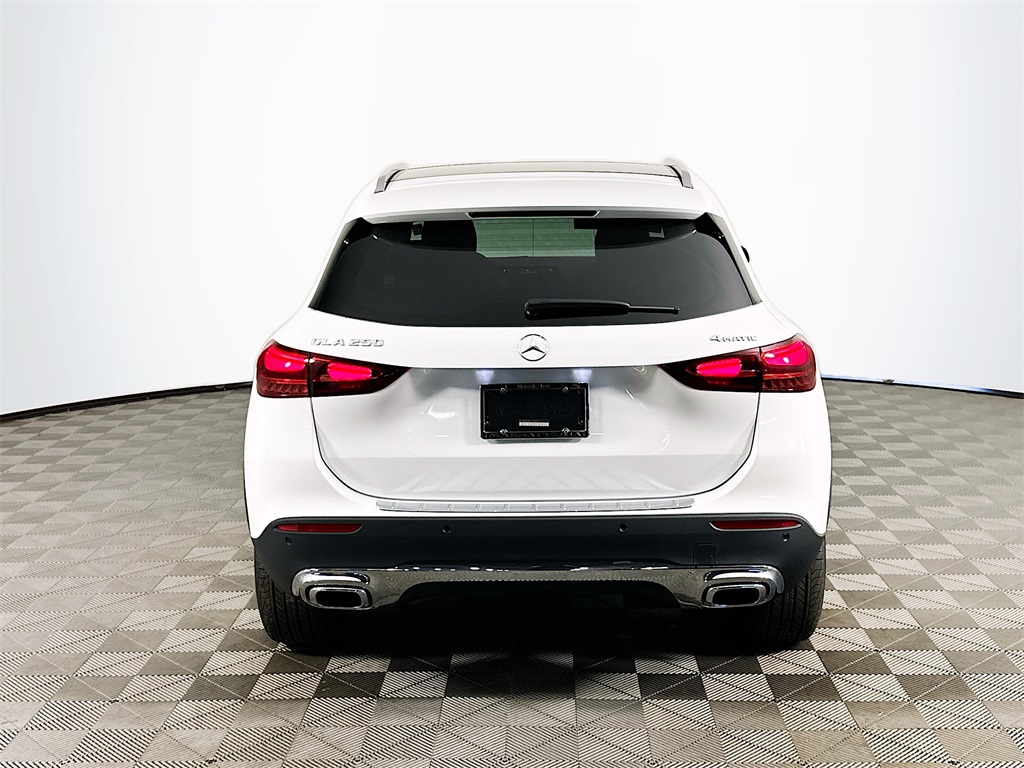 2026 Mercedes Benz GLA 250 4MATIC photo 4
