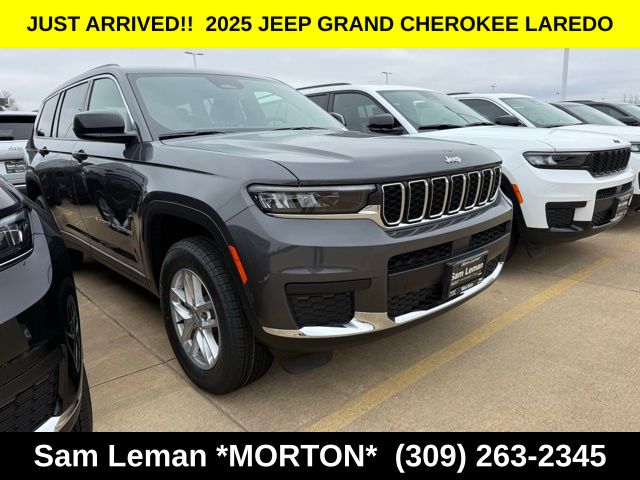 2025 Jeep Grand Cherokee L Laredo's photo