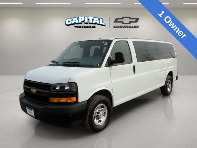 2023 Chevrolet Express Passenger LS's photo