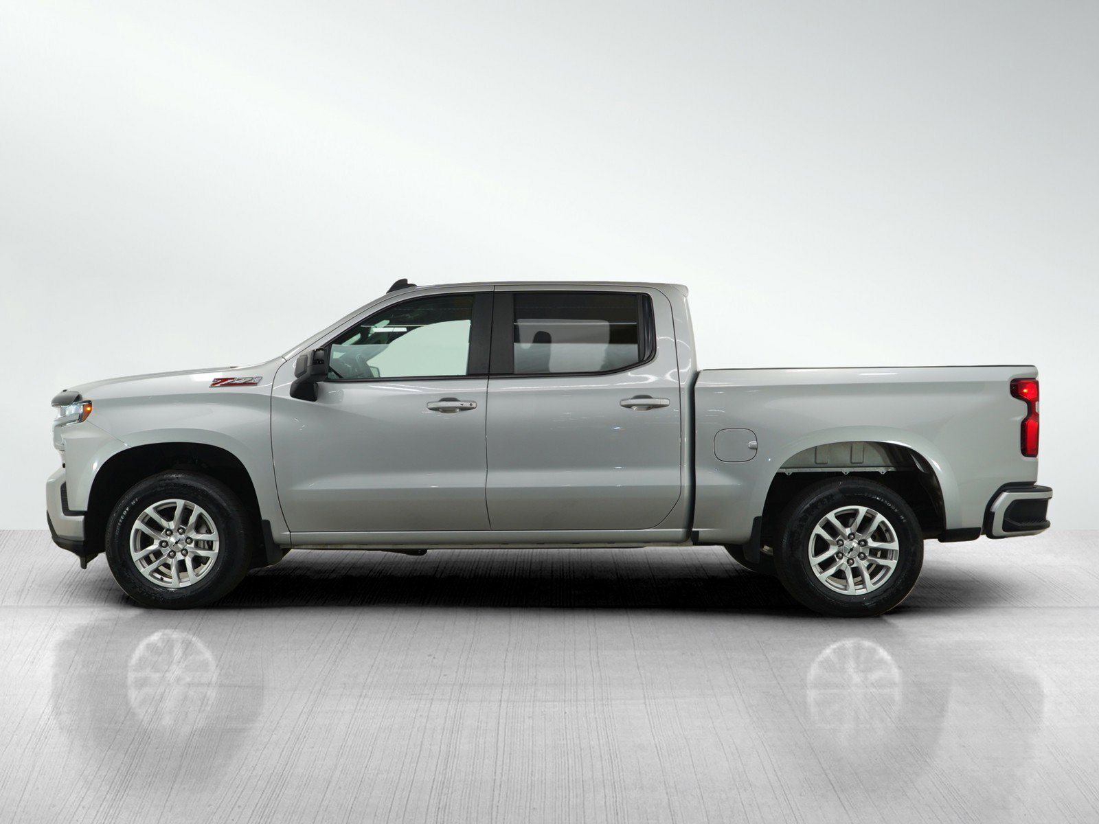 Used 2020 Chevrolet Silverado 1500 RST with VIN 1GCUYEED2LZ122121 for sale in Roseville, Minnesota