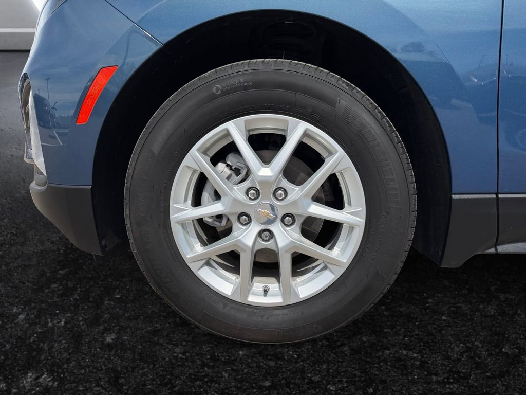 2024 Chevrolet Equinox LT photo 24