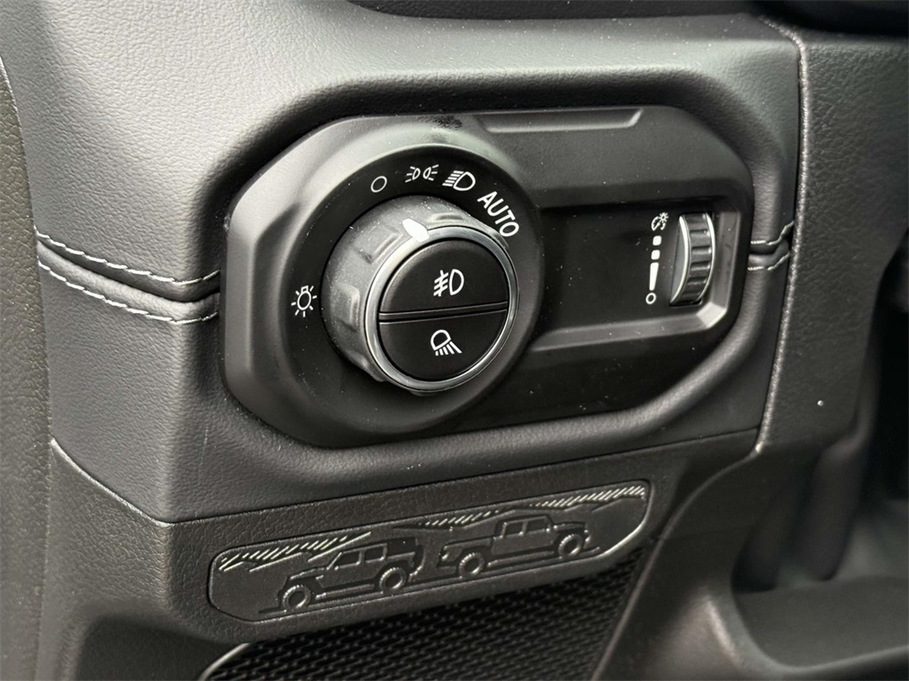 2025 Jeep Gladiator Sport photo 26