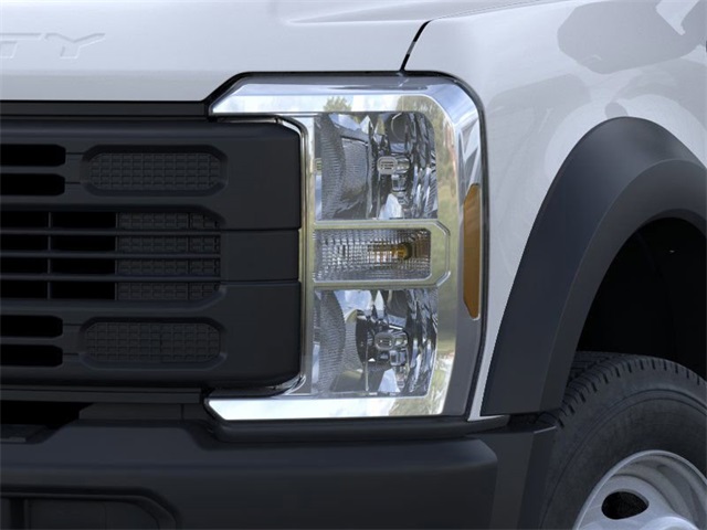 2025 Ford F-450 photo 16