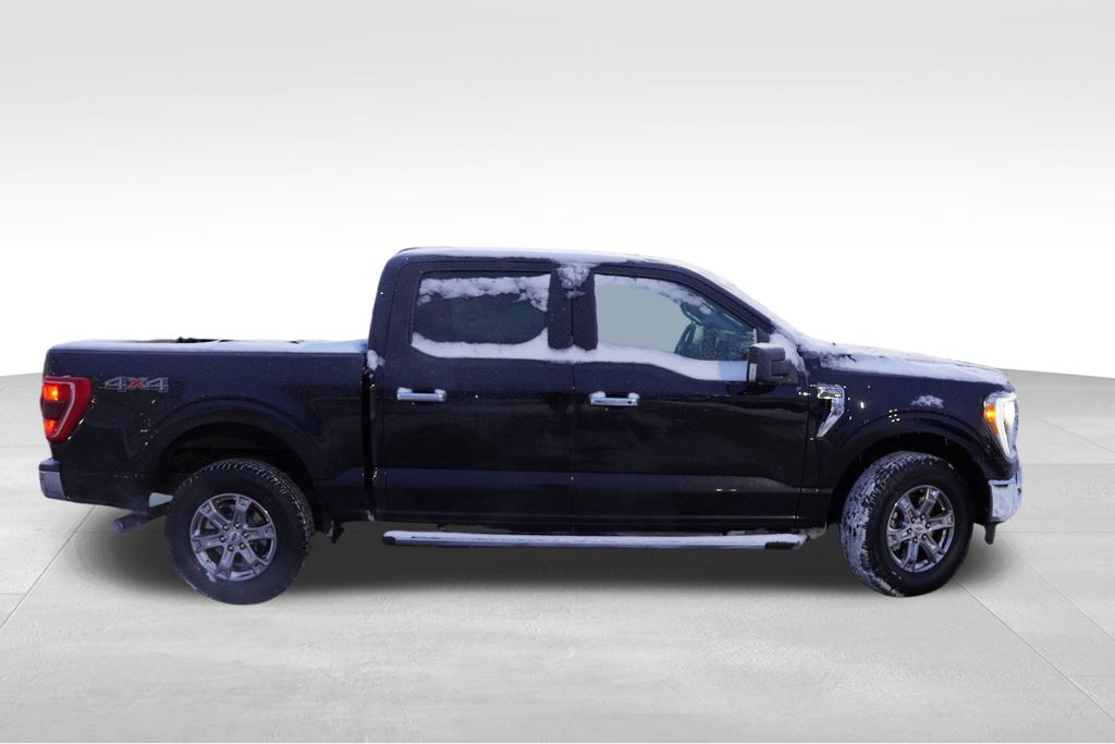 2021 Ford F-150 XLT photo 2