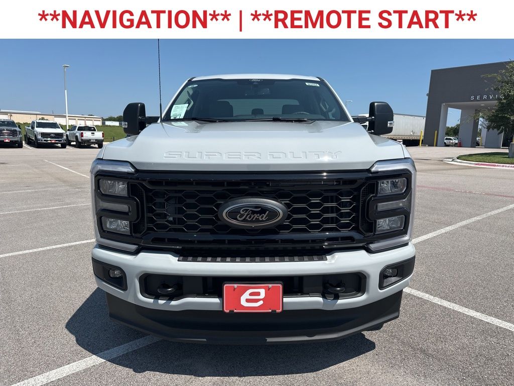 2026 Ford F-250 XLT photo 2