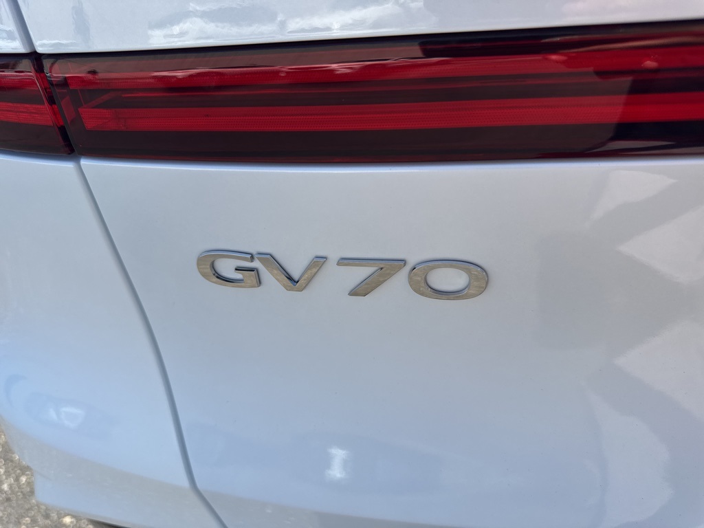 2026 Genesis GV70 3.5T Sport Prestige photo 12