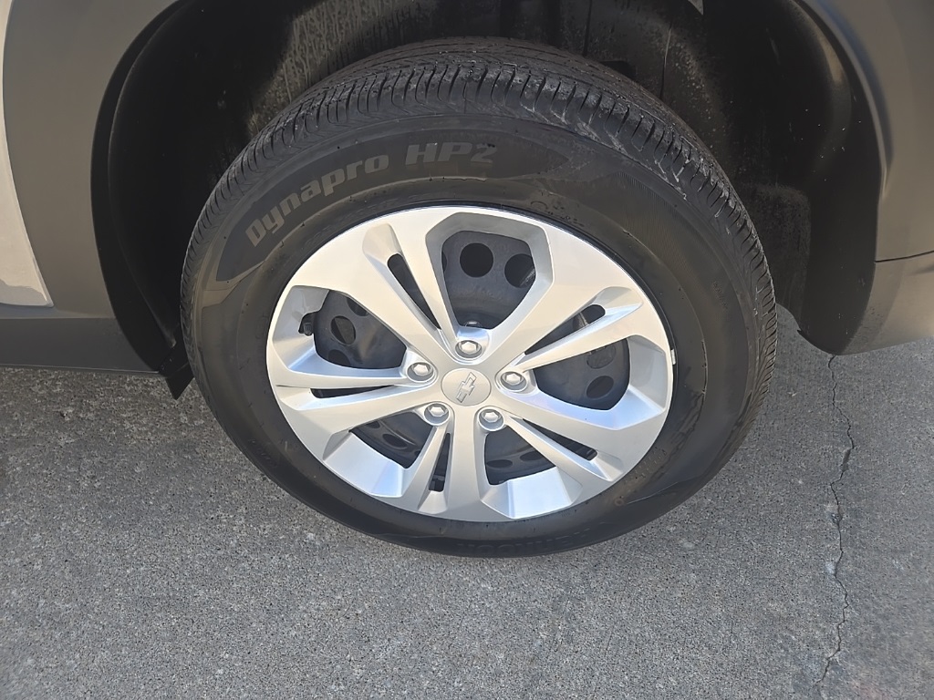 Used 2025 Chevrolet Trax LS with VIN KL77LFEP8SC159314 for sale in Kansas City