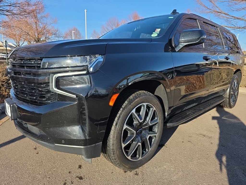 2021 Chevrolet Suburban RST photo 2