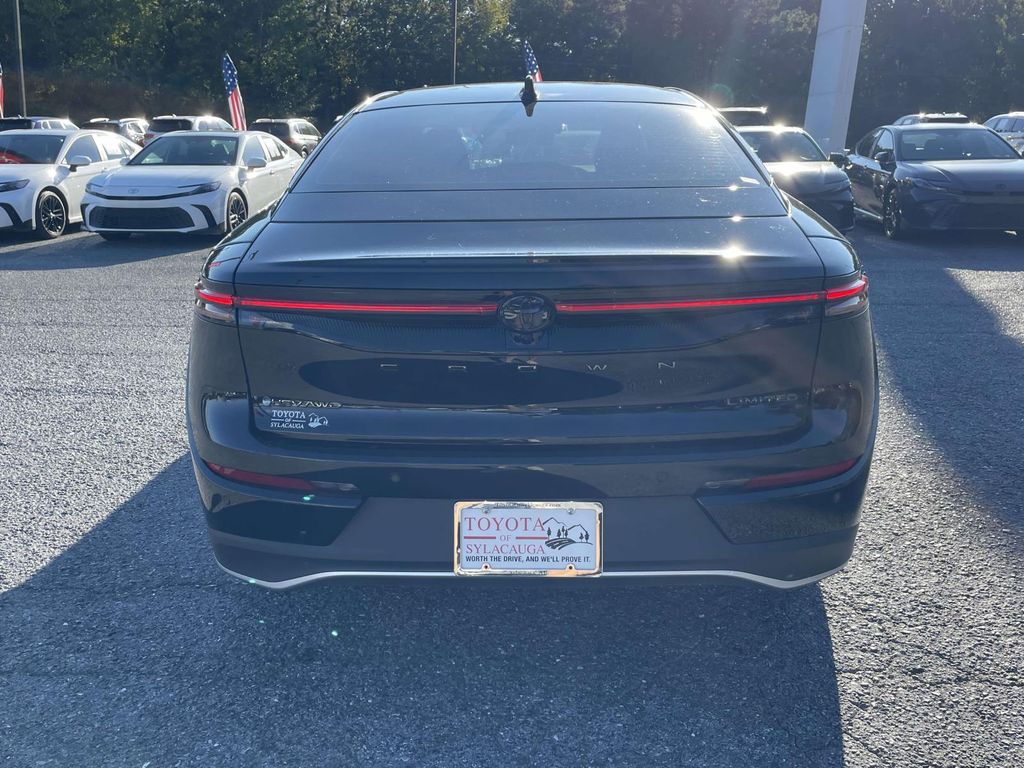 2025 Toyota Crown photo 3