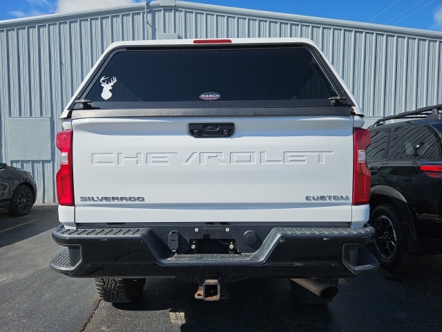 2020 Chevrolet Silverado 2500HD Custom photo 2