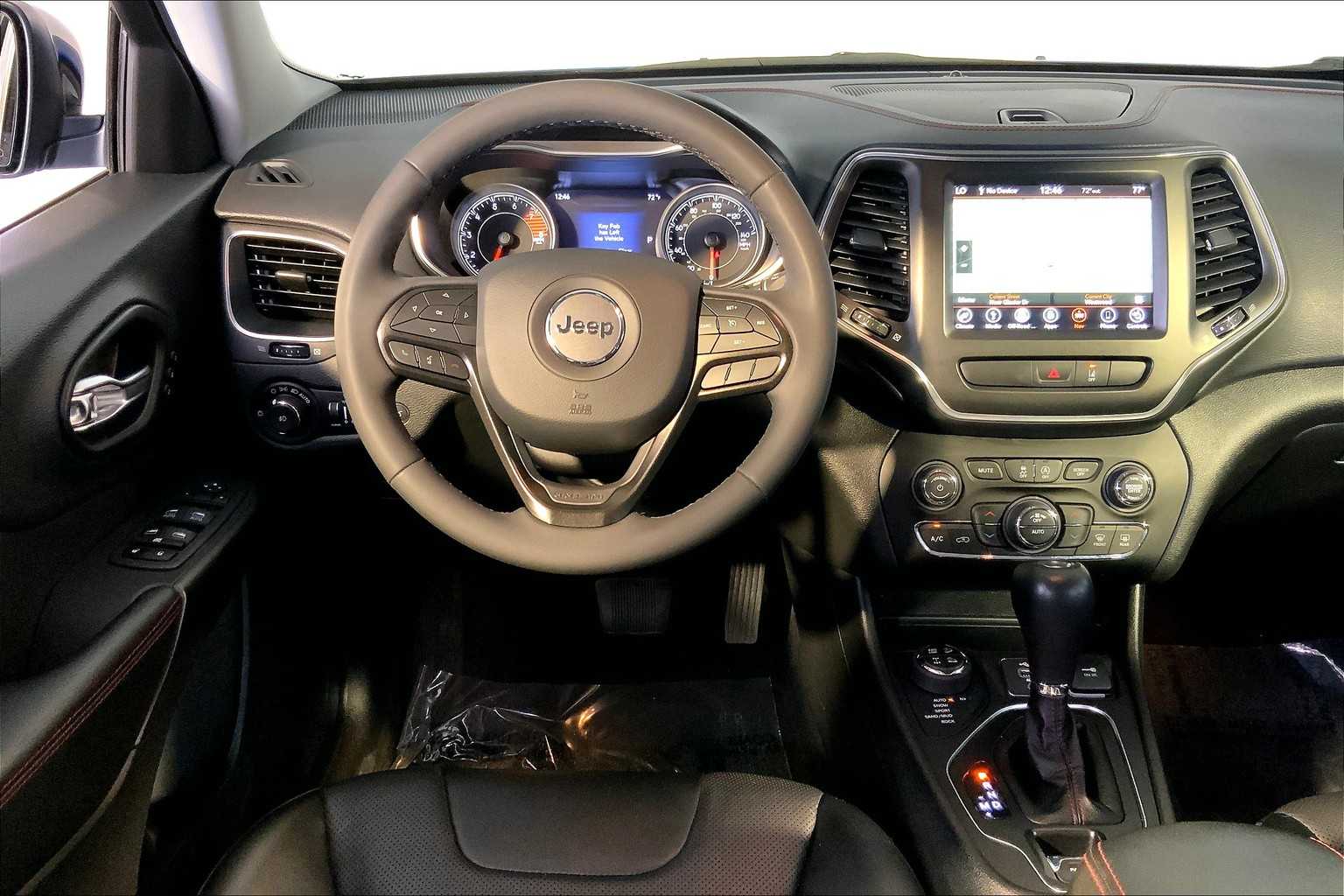 2022 Jeep Cherokee Trailhawk photo 13